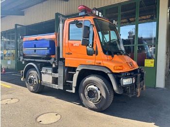 Istovarivač UNIMOG U400