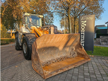 Utovarivač točkaš LIEBHERR L 566