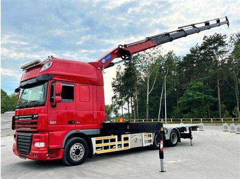 Kamion sa tovarnim sandukom DAF XF 105
