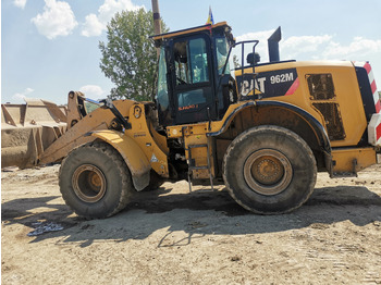 Utovarivač točkaš CATERPILLAR 962M