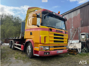 Kamion sa hidrauličnom kukom SCANIA R124