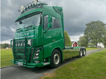 Kamion sa hidrauličnom kukom VOLVO FH16