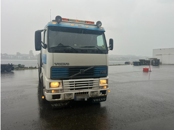 Kamion sa tovarnim sandukom VOLVO FH16