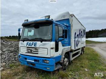 Kamion sa zatvorenim sandukom VOLVO FL 220