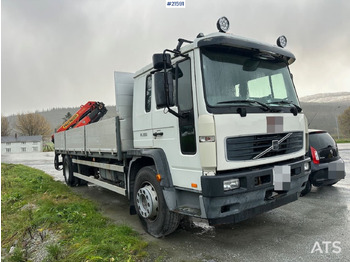 Kamion sa dizalicom VOLVO