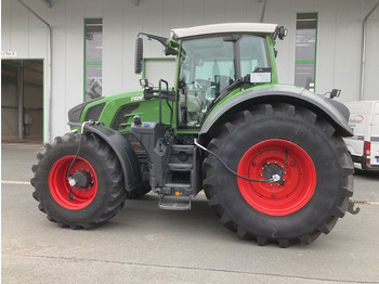 Traktor FENDT 824 Vario