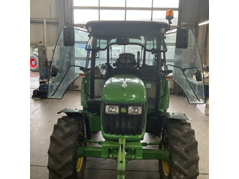 Traktor John Deere 5055 E: slika 5