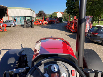 Traktor novi Massey Ferguson 4708 M Plattform Essential: slika 4