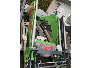 Prednji utovarivač za traktor STOLL