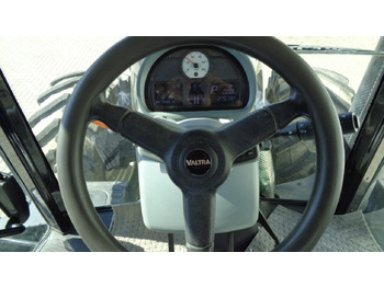 Traktor Valtra S374: slika 2