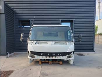 Kabina i enterijer MITSUBISHI