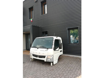 Kabina i enterijer MITSUBISHI