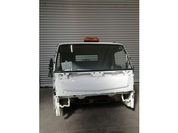 Kabina i enterijer MITSUBISHI