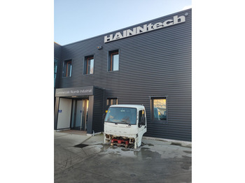 Kabina i enterijer MITSUBISHI