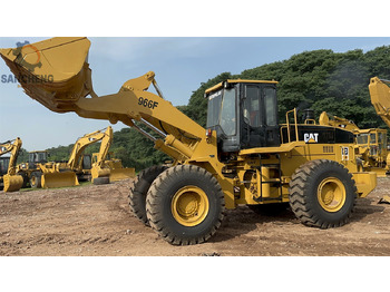Utovarivač točkaš CATERPILLAR 966F