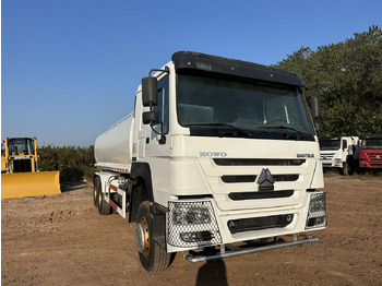 Kamion cisterna SINOTRUK HOWO