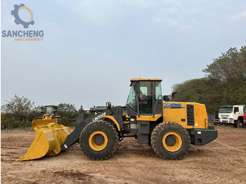 Utovarivač točkaš XCMG LW500F