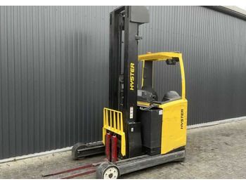 Regalni viljuškar HYSTER