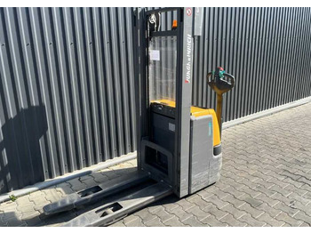 Slagač JUNGHEINRICH EJC