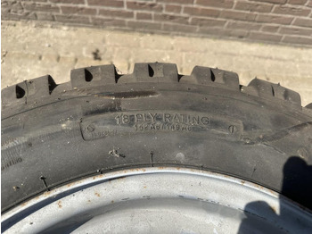 Шины и диски novi 2 Banden 15/55/17 18 PLY - Nieuw: slika 4