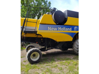 Kombinovani kombajn novi NEW HOLLAND CSX 7050: slika 1