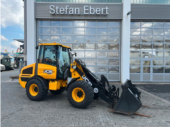 Utovarivač točkaš JCB 407