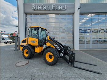 Utovarivač točkaš JCB 409