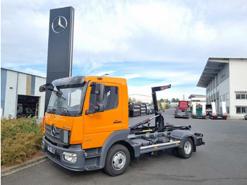 Kamion sa hidrauličnom kukom MERCEDES-BENZ Atego 818
