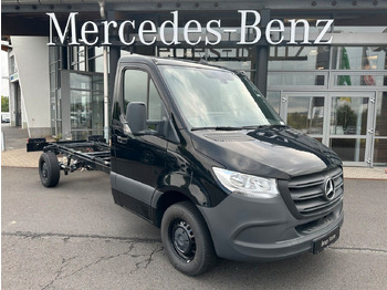 Kamion sa golom šasijom i zatvorenom kabinom MERCEDES-BENZ Sprinter 311