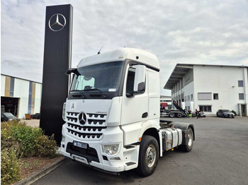Tegljač MERCEDES-BENZ Arocs 1845