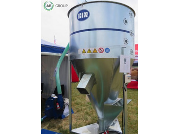 Prikolica za mešanje stočne hrane