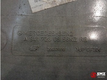 Vrata i delovi za Kamion Mercedes-Benz Occ deurverlenging rechts Mercedes Actros: slika 2 Vrata i delovi za Kamion Mercedes-Benz Occ deurverlenging rechts Mercedes Actros: slika 2