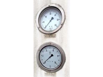 Poluprikolica cisterna Messer Griesheim Gas tank semi-trailer used for LNG/CNG mobile filling station Methan Gas Cryogenic: slika 5 Poluprikolica cisterna Messer Griesheim Gas tank semi-trailer used for LNG/CNG mobile filling station Methan Gas Cryogenic: slika 5