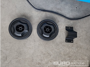 Гаражна опрема Maranello 530 12/24 Volt Battery Charger & Neilsen 3500W Power Inverter (2 of): slika 5 Гаражна опрема Maranello 530 12/24 Volt Battery Charger & Neilsen 3500W Power Inverter (2 of): slika 5