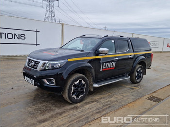Pikap NISSAN Navara