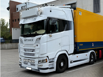Tegljač SCANIA S