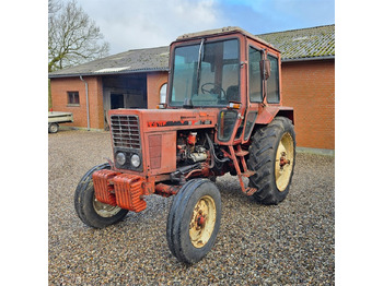 Traktor BELARUS