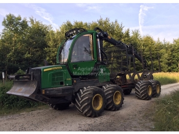 Prevoznik John Deere 810E: slika 1