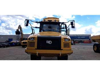 Zglobni kiper CATERPILLAR 730