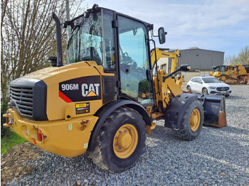 Utovarivač točkaš CAT 906M: slika 3