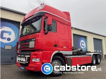 Kamion sa hidrauličnom kukom DAF XF 105 460