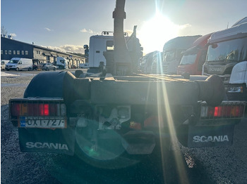 Kamion sa hidrauličnom kukom Scania P420: slika 4