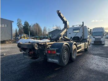 Kamion sa hidrauličnom kukom Scania P420: slika 3