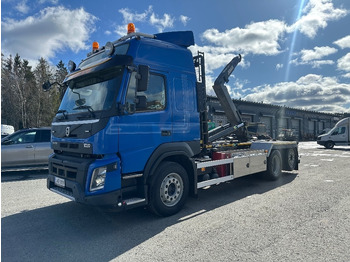 Kamion sa hidrauličnom kukom VOLVO FMX 540