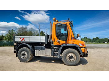 Korisno/ Posebno vozilo Mercedes-Benz Unimog U527: slika 2