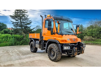 Korisno/ Posebno vozilo UNIMOG U300