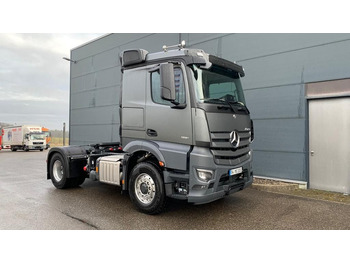 Tegljač MERCEDES-BENZ Actros 1851