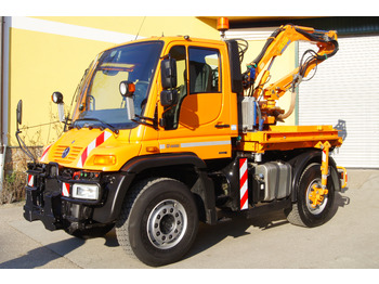 Istovarivač UNIMOG Unimog U 400/Hydrostat/Mähtür +MULAG MHU 800: slika 2