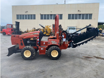Rovokopač DITCH WITCH