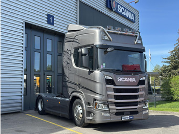 Tegljač SCANIA R 450